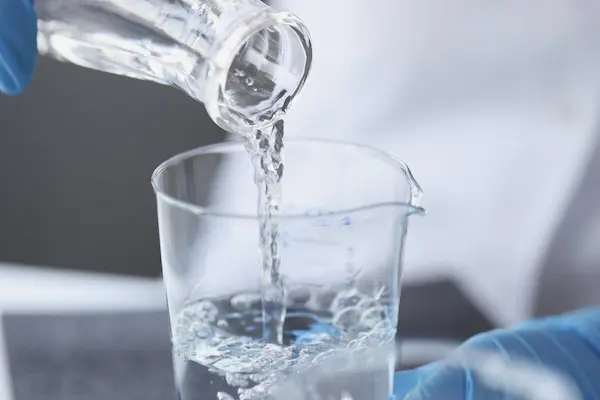 Distilled Water for Drinking:Benefits, Risks, and Safety Tips